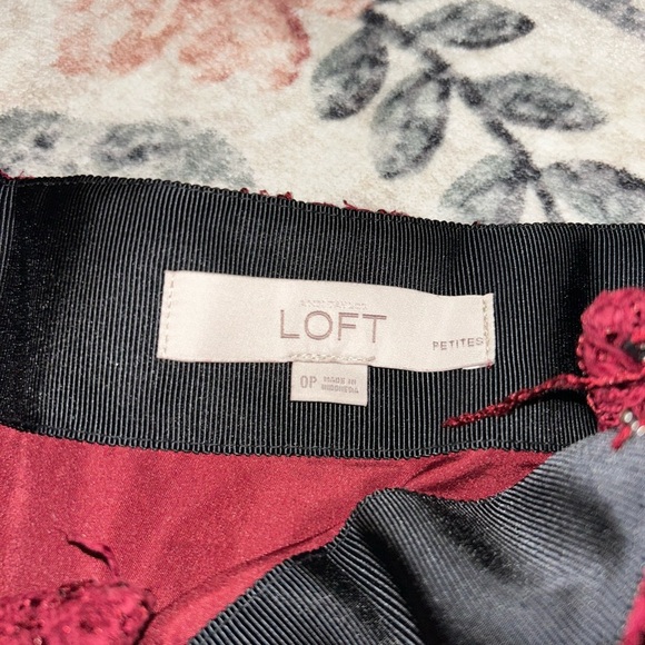 Ann Taylor LOFT Burgundy Skirt with Zippers - Picture 4 of 5